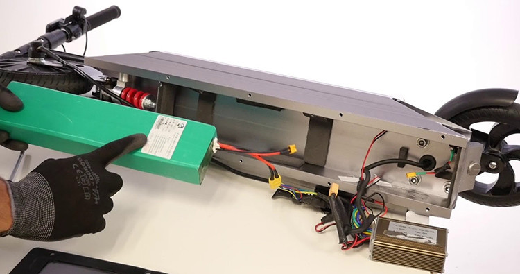 Type de batterie disponible pour une trottinette électrique pour adulte