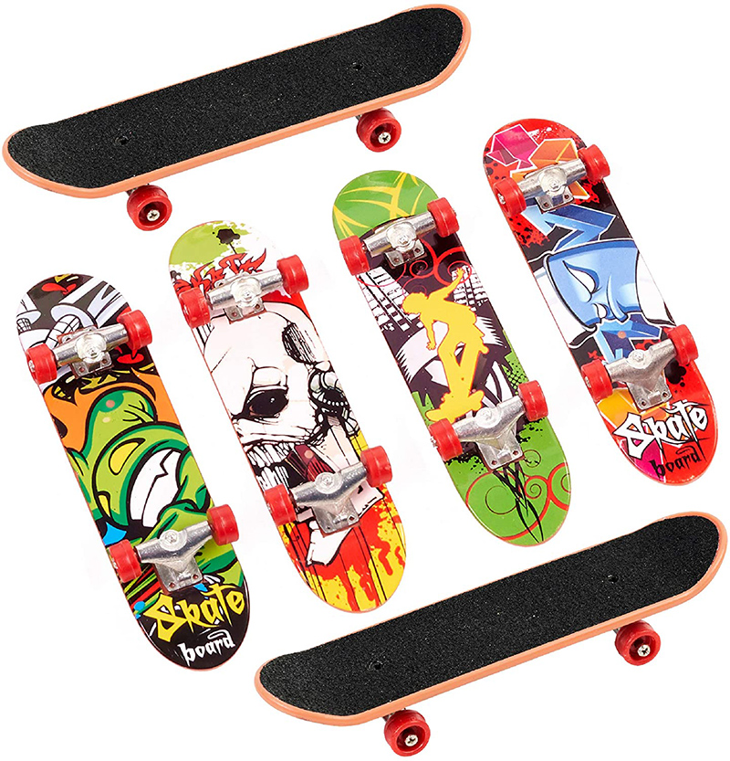 Test - 12 Finger Skate en 12 Motifs Différents - Mini Fingerboard, Miniature - Skateboard de Doigt, Petite Planche à Roulette – Fête d’Anniversaire d’Enfant, Cadeau, Jouet, Remplissage Piñata,