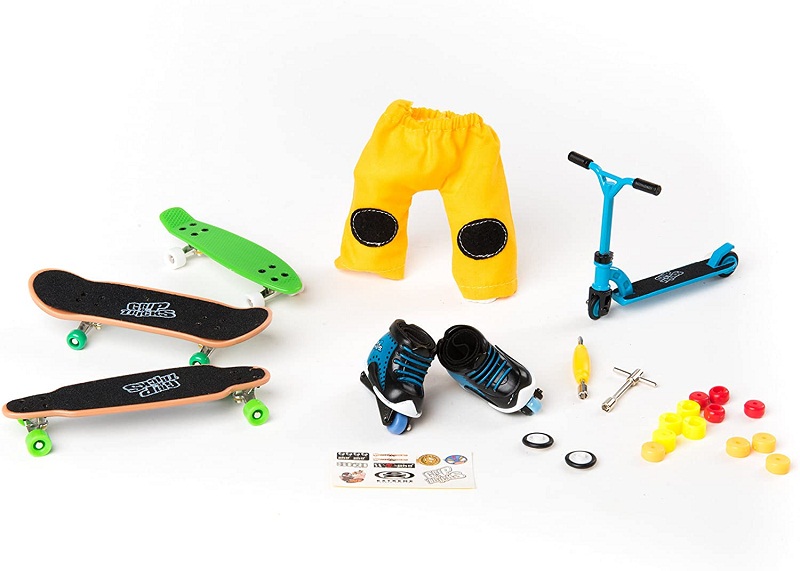 Test et avis - Grip & Tricks - Coffret 5 produits - Finger Scooter - Mini Trottinette - Finger Mini Skates - Roller BMX - Dimensions 25 X 20,5 X 5 cm